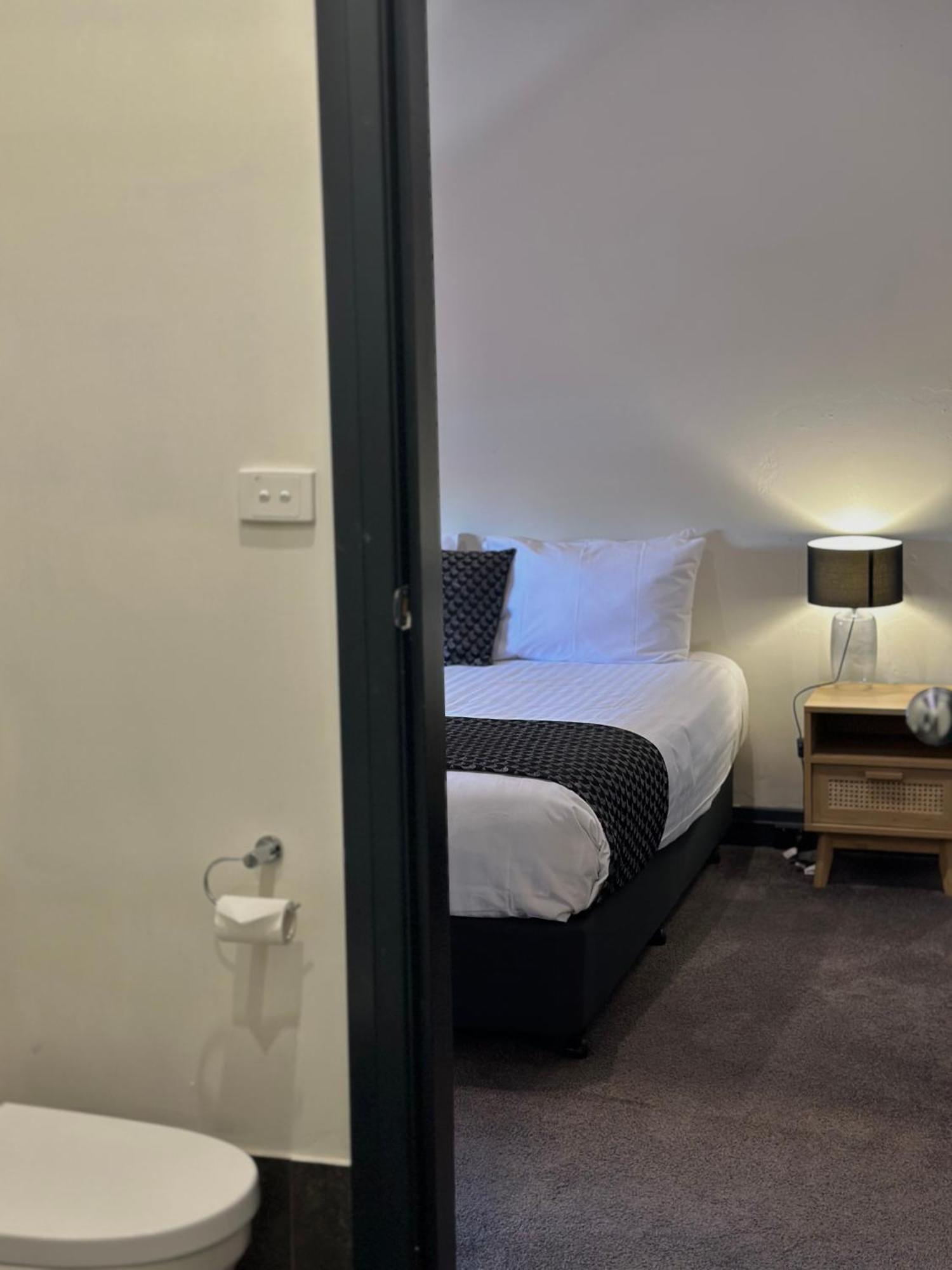 Romano'S Hotel & Suites 沃加沃加 外观 照片